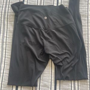 Black lululemon yoga leggings